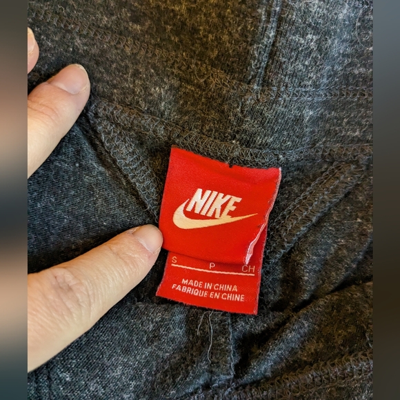 Nike Joggers - Picture 2 of 6